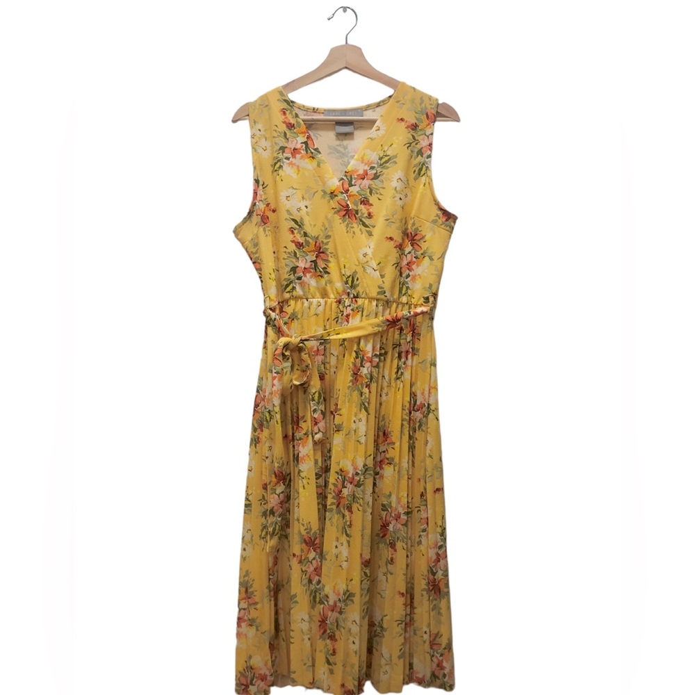 Lark & Gray Mustard Yellow Midi Dress w/Vibrant Floral Designs w/Pleats Size L